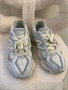 New Balance 9060 Light Gray